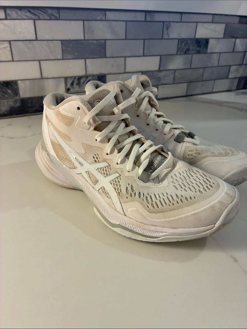 Asics Women's Volleyball Shoes White Cream Lightweight Sneakers